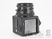 Afbeelding in Gallery-weergave laden, Not sold out, email for info how to order | Hasselblad 503CX + CF 80mm 2.8 T* + A12