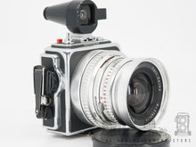 Load image into Gallery viewer, For sale after CLA | Hasselblad Super Wide C
