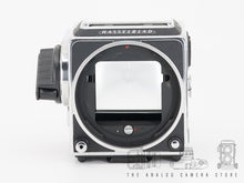 Afbeelding in Gallery-weergave laden, Soon for sale | Hasselblad 503CW, 3200 ISO + CFE 80mm 2.8 + A12 (CLA)

