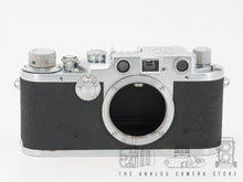 Afbeelding in Gallery-weergave laden, Leica IIIc shark skin + Summitar 50mm 2.0 LTM | READ
