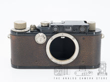 Load image into Gallery viewer, Leica III (Model F) Black Paint + Elmar 50mm 3.5

