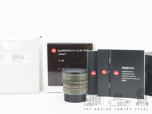 Load image into Gallery viewer, Leica summicron-M 28mm 2.8 asph Safari | BOXED | MINT

