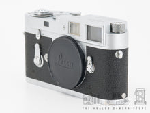 Load image into Gallery viewer, Leica M2, 1961 | READ
