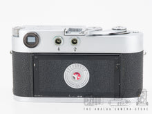 Load image into Gallery viewer, Leica M2, 1961 | READ
